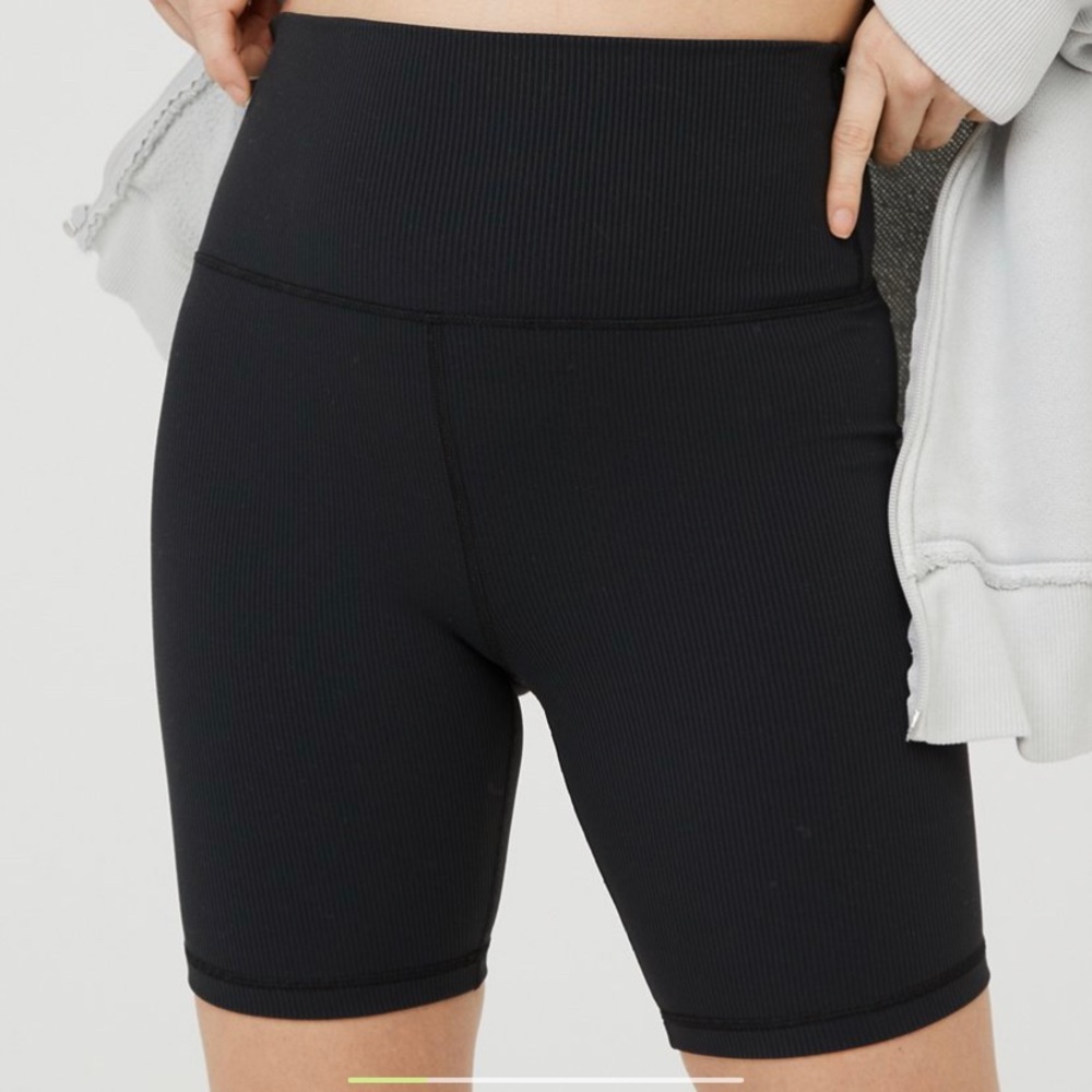 Aerie Offline Ribbed 7 in Biker Shorts
